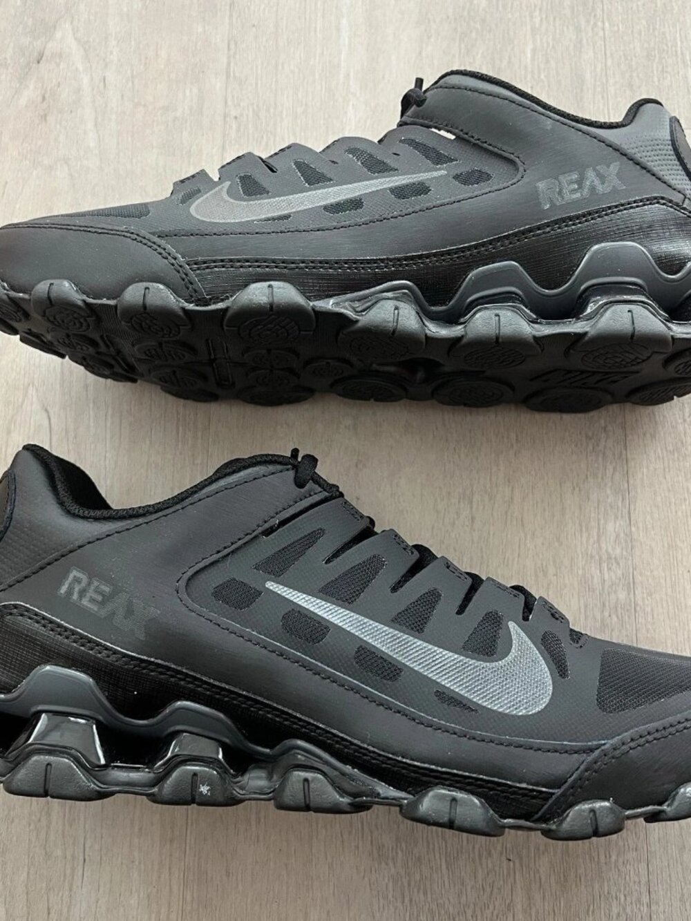 Nike Reax 8 TR Mesh Black Anthracite Black Mens Size 9 621716-008